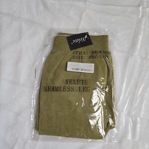 Yelete Seamless Leggings in Olive